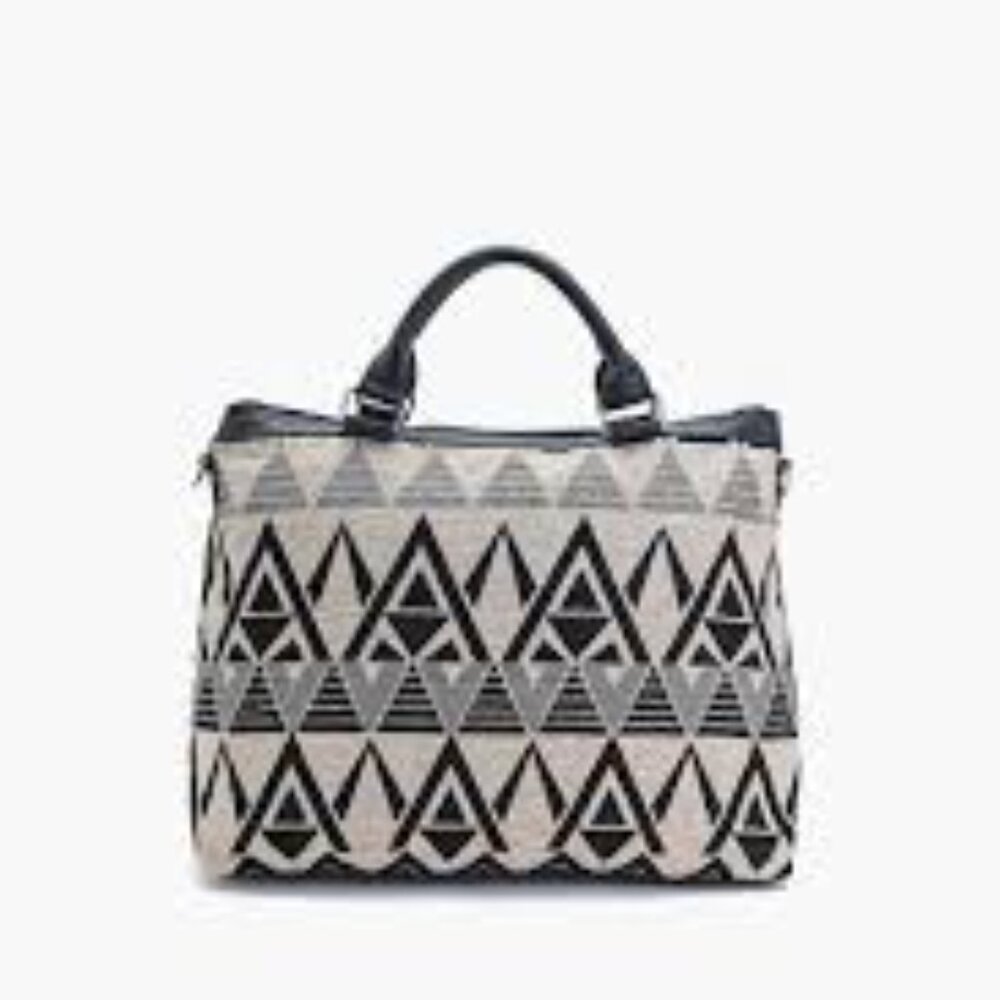 Chic Black and Cream Patterned Handbag - Picture 2 of 3